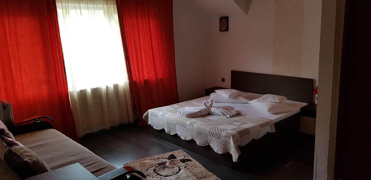 Pensiunea Casa Beatrice Bran บราน ภายนอก รูปภาพ